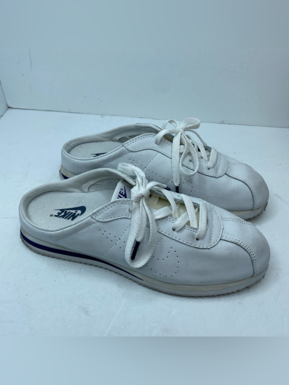 Nike Vintage White Slip-On Leather Mule Sneakers with Blue Accent